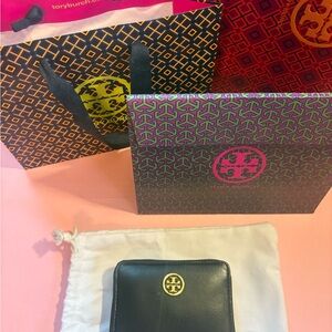 Tory Burch Black leather Card Holder with Gold Logo New comes with bag gift box